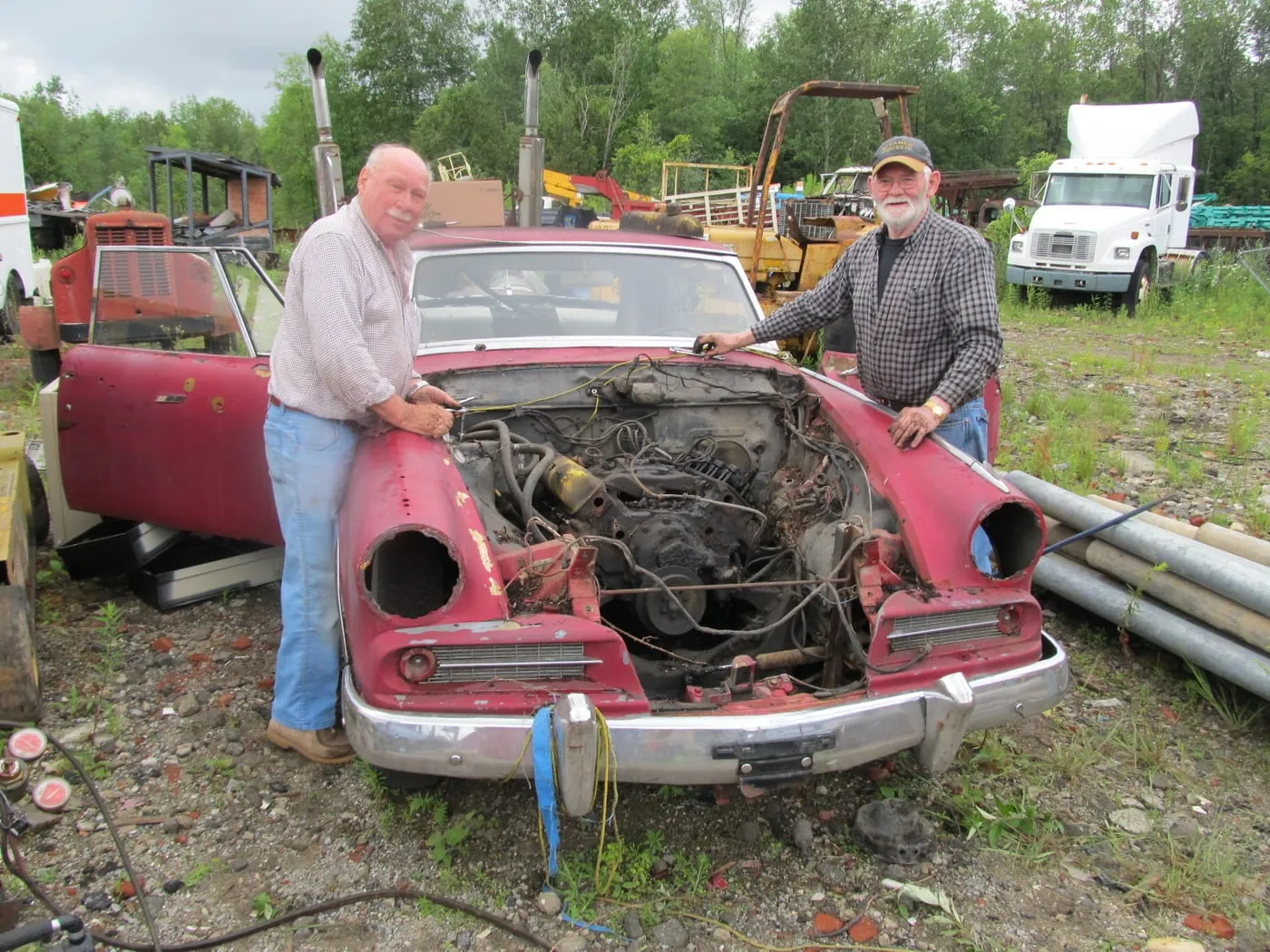 Al & Wilma Jordan’s Studebakers at their home in Smiths Falls